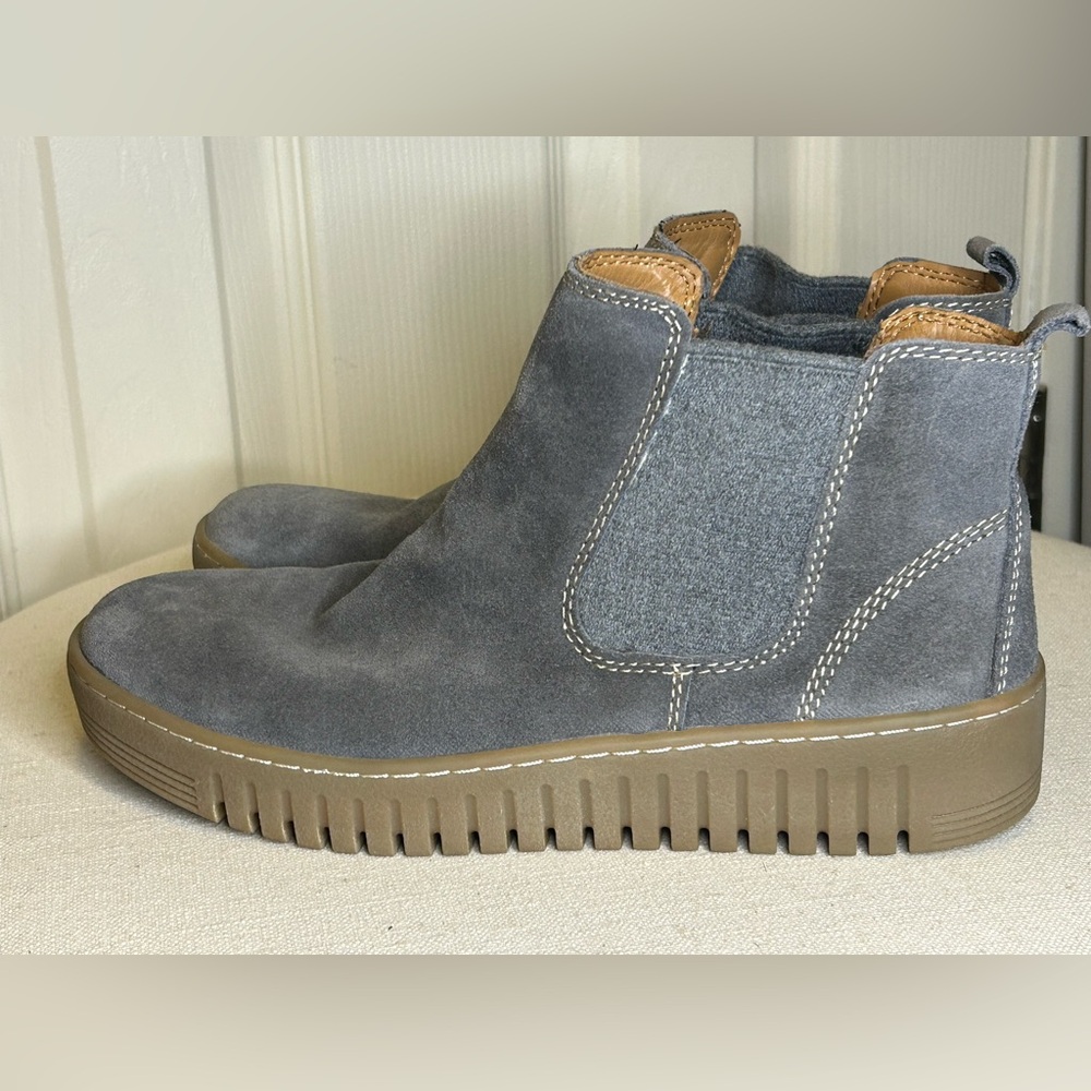 Comfortiva Hartley Boots Chelsea Slip-On Suede Ankle Booties CT0018327 Sz 7.5
